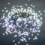 シルバーラメフレーク 3mm クロームフレーク、メタルフレーク、メタリックラメ、ラメ粉、ラメパウダー 大粒